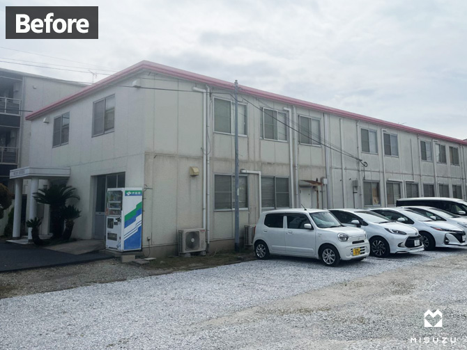 社屋兼倉庫の屋根葺き替え・外壁塗装工事【Before】