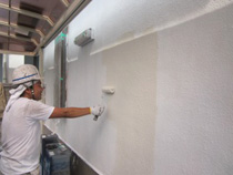 仕上塗り（1回目）