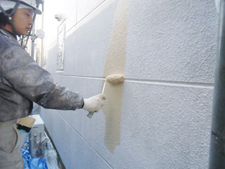 外壁塗装 上塗り1回目