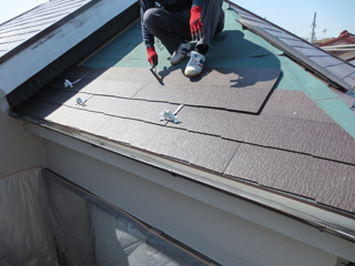 新規屋根材張り