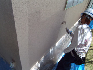 外壁塗装上塗り2回目