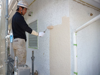 外壁塗装　上塗り回目