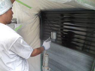 雨戸 上塗り1回目