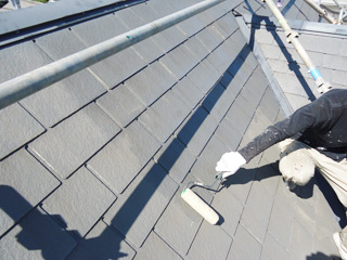 屋根　下塗り