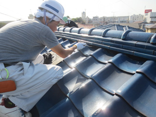 屋根しっくい補修