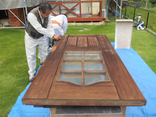 ドア家具調塗装作業