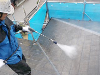 屋根洗浄作業