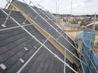 屋根足場の様子