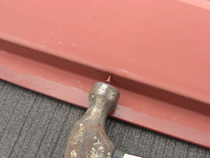 トンカチで戻します