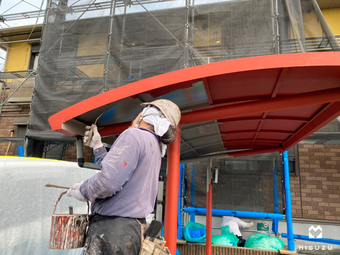 市原市 Tコーポ細部塗装の様子