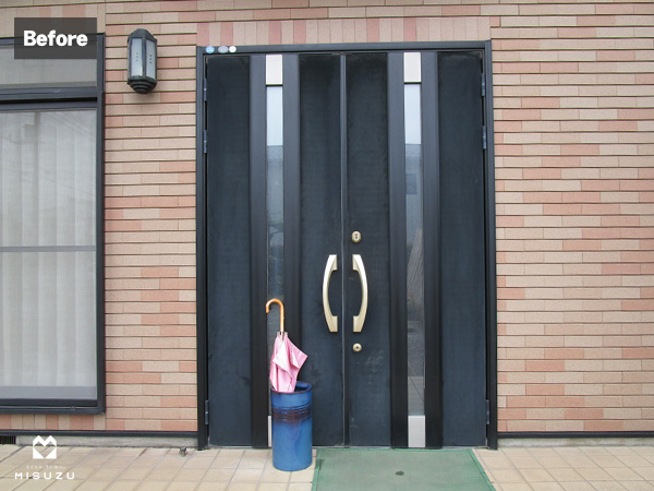 両袖片開きドア　LIXILリシェント３　施工前