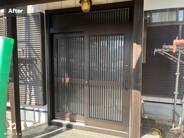 引き違い戸　三協アルミ　ノバリス　千本格子　完成