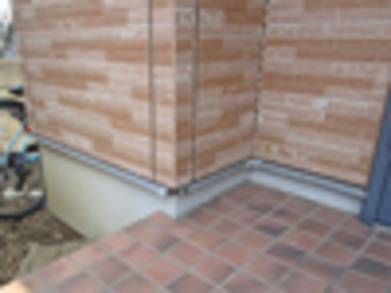 破損した土台水切りの板金工事