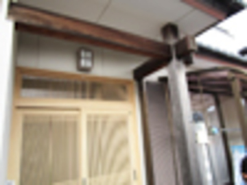 玄関ポーチ柱のアク抜き