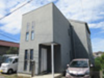 金属サイディング工事始まりました。