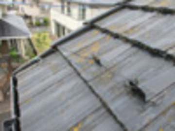 塗装前にモニエル瓦補修工事