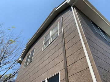 艶を抑えたクリヤー仕上げが人気です