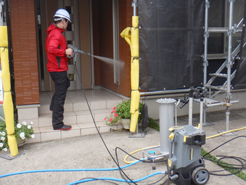 外壁ガラスコートの施工を行いました