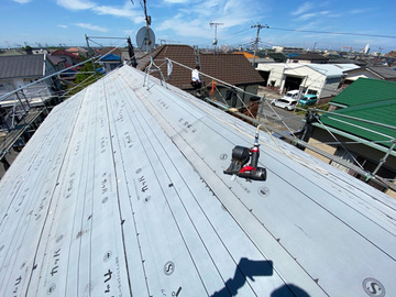 金属屋根カバー工事と外壁塗装