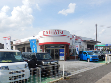 自動車販売店さんの塗装をしました