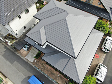 パミール屋根に金属カバー工事