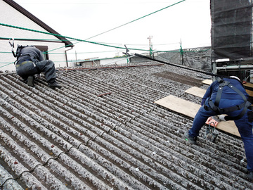 工場屋根外壁のボルト錆止め工事を行いました