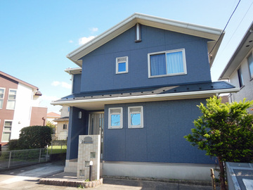 外壁塗装でブラウン系からブルーグレーにカラーチェンジ