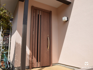 外壁塗装と玄関ドア