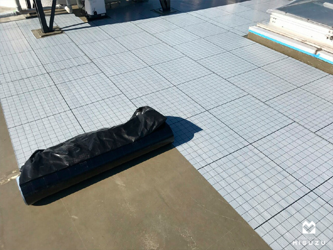 通気緩衝シート貼付